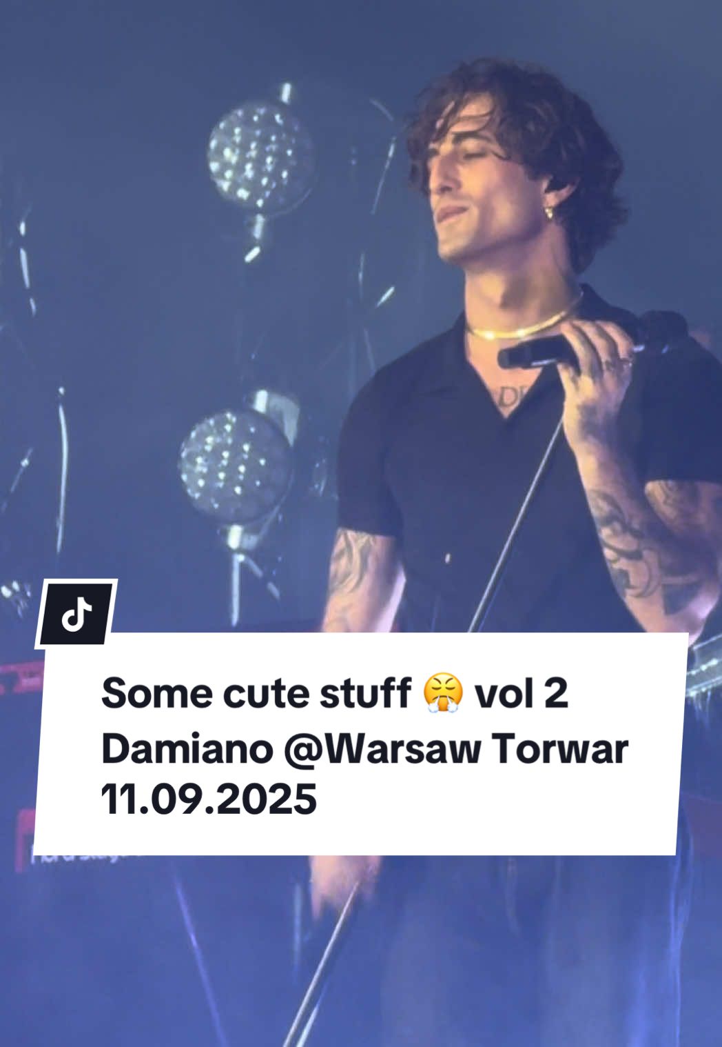 Help he’s so damn cute 🥺 Damiano’s first concert on the solo tour at Warsaw COS Torwar 11.09.2025 @Damiano David #damianodavid #maneskin #måneskin 