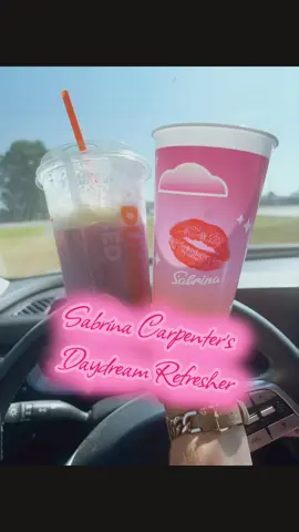 Mixed berry daydream refresher☁️🩷 @Dunkin' x @Sabrina Carpenter  #trend #dunkin #icedcoffee 