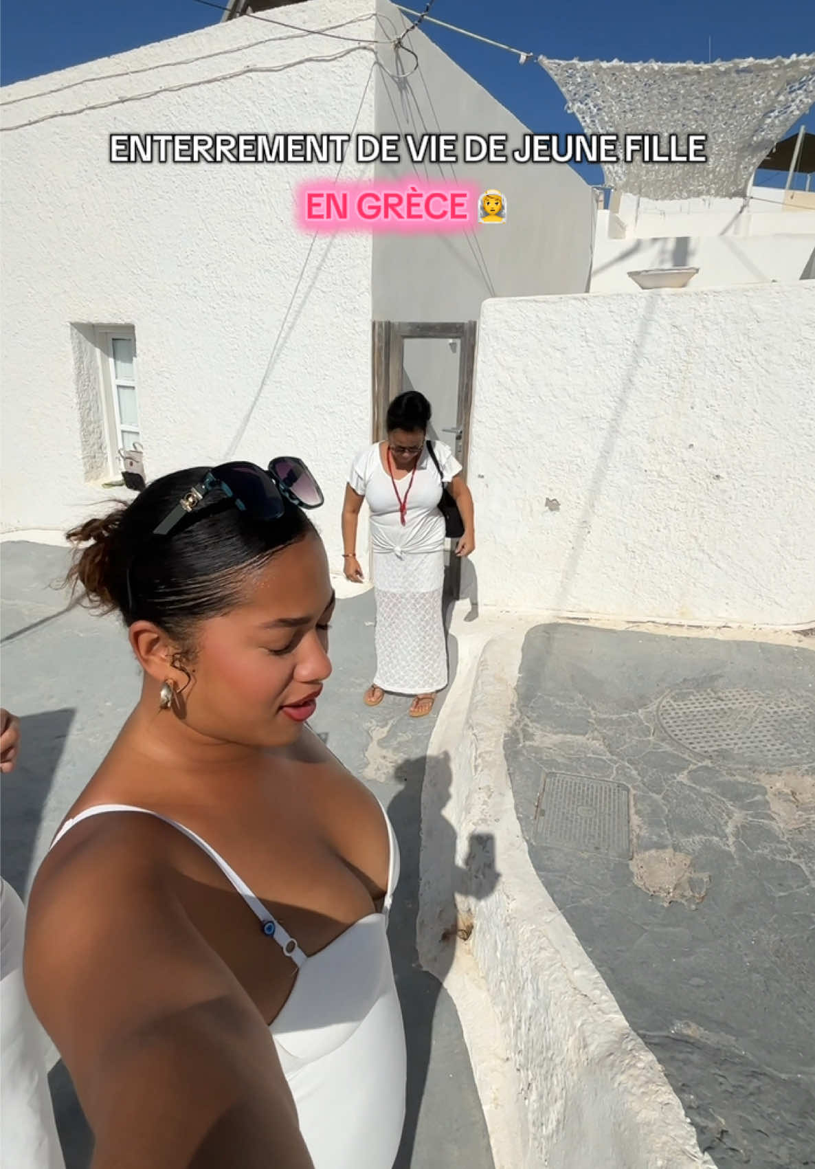 Prrr prr, non plus sérieusement demain c’est LA journée fin une des deux grandes surprises… vous pensez qu’on vas faire quoi?? 🤯😍 