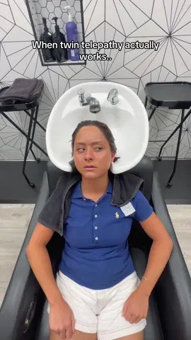 Recreating what happened to us at the hair salon…🫢🫢  #twins #twintelepathy #comedyskit #skits #hairsalon 