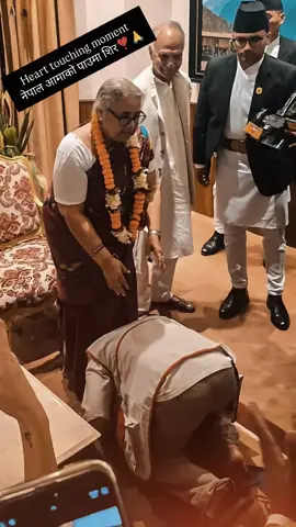 नेपालको पहिलो महिला प्रधानमन्त्री हुनुहुने पूर्व प्रधानन्यायाधीश सुशिला कार्की ज्यूलाई हार्दिक बधाई साथै सफल कार्यकालको शुभकामना ।🙏❣️😊 नयाँ युगको सुरुवात🤞✊🏻🇳🇵 #genz #nepali #firstwomenprimeminister #proud 