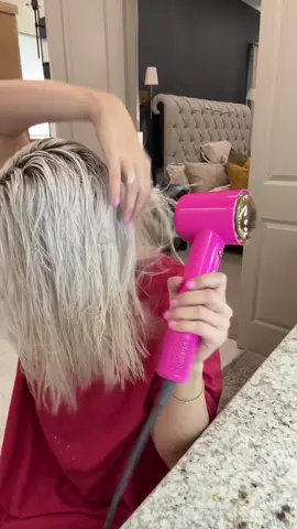 My baby daddy always tryna dip on Saturdays for lunch ’cause he says it takes me forever to dry my hair 🙄🍴 BUT with this Tideway hairdryer I was ready in record time 💨✨ Guess who’s not eating without me now 😏💕 #HairTok #TidewayHairdryer #MomLife #QuickDry #TikTokMadeMeBuyIt 