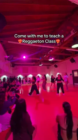 Thank you to everyone for dancing with me!! 🥹🥰🫶🏽 #reggaetonclass #reggaetonchoreo #losangeles #dancersoftiktok #latinacontentcreator 