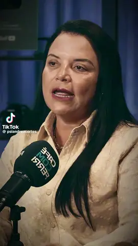 eu Sabrina também  não  acredito.  quando a pessoa e sem caráter  não muda. 