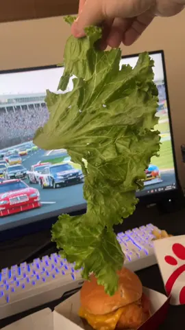 More lettuce than chicken🤨 @Chick-fil-A #chickfila #food #fyp #foryou 