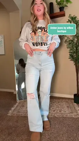 Willow boutique never misses with their jeans!! 10/10!!  #willowboutique #90sjeans #boyfriendjeans #highwaistedjeans #tiktokshopcreatorpicks 