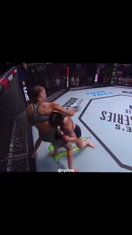 ib: @MARAUDERMMA | #tracycortez #UFC 