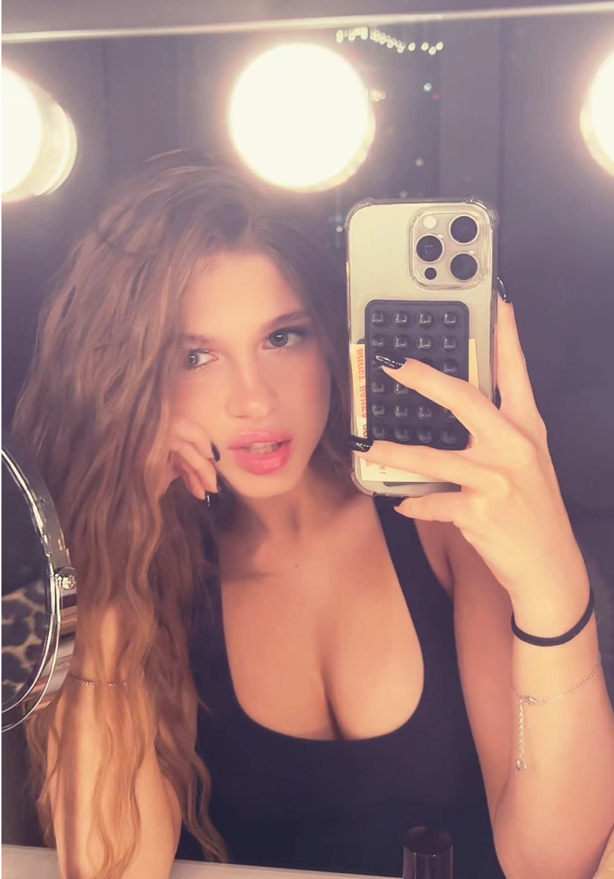 ✨✨✨