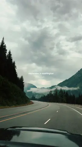 Give me all the moody, rainy vibes 🌧️🌲⛰️ #fallaesthetic #fallvibes #pnw #washingtonstate #pnwcheck 