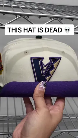 Y’all thought this brim was done for 💀 #HatClub #NewEra59FIFTY #gorras #brimcurve #curvedbrims