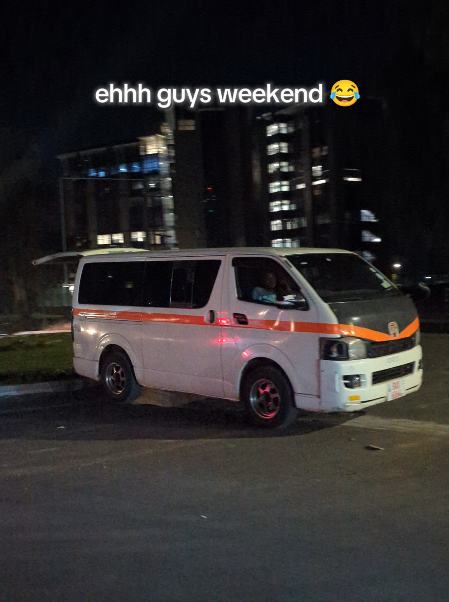 tonight at longacas mall roundabout the bus ehh #fyp #youcantparkthere 