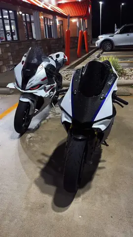 @Panda #r1m #s1000rr 