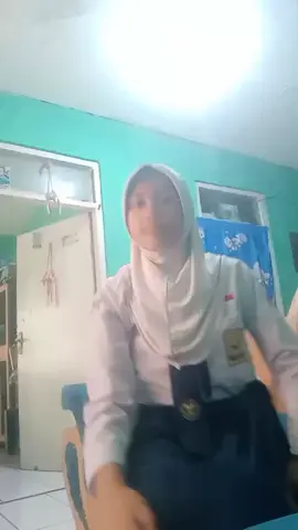 nama : Annisa Ramadhani Aulia  kelas:7B#@Ms.Dee24 
