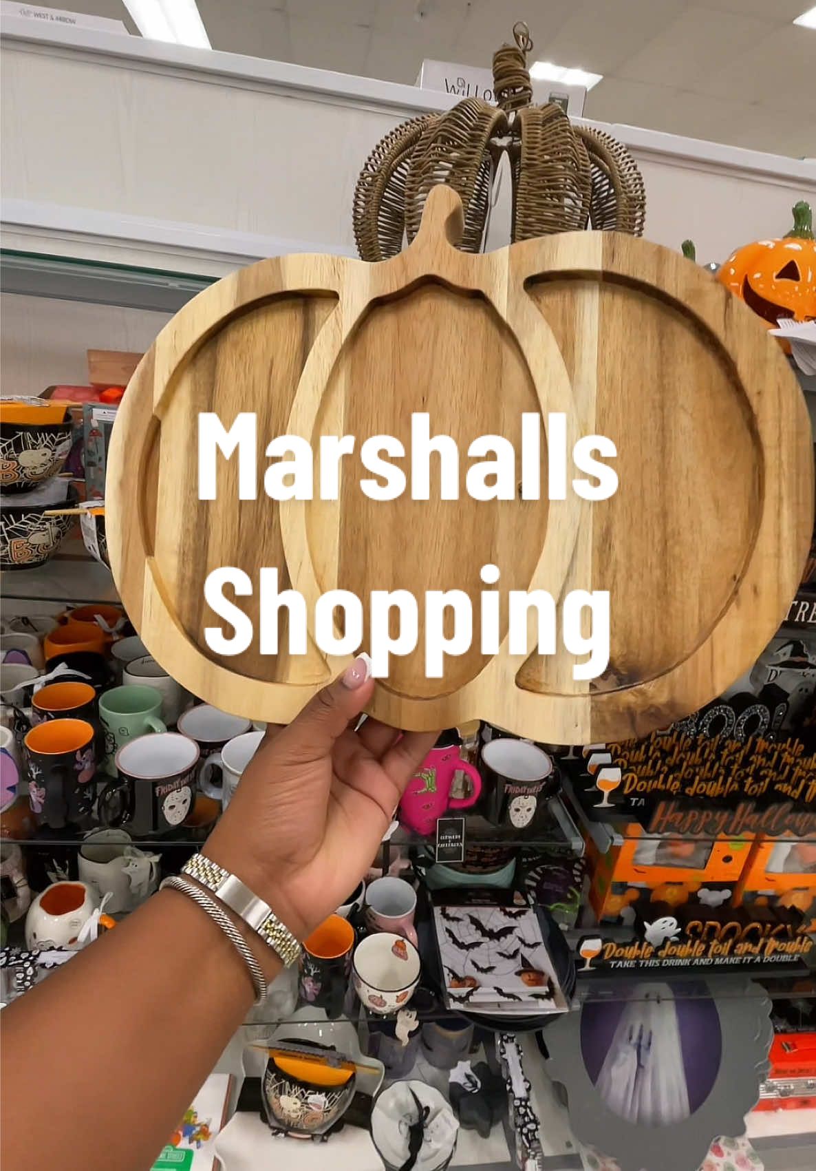 I will be going back to Marshalls for the fall pillows 😂🤎  ##marshalls##marshallsfinds##marshallshaul##marshallsshopping##marshallsshopwithme@@Marshalls