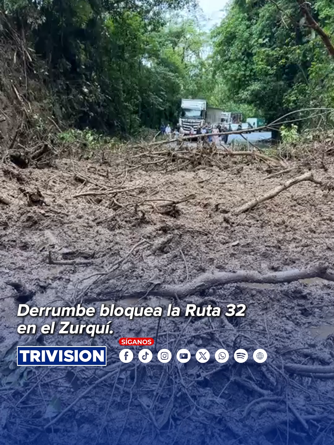 🔴 #NoticiasTrivisión | Un derrumbe provocado por las lluvias mantiene cerrado el paso en la Ruta 32, en el Zurquí, durante la tarde de este viernes.