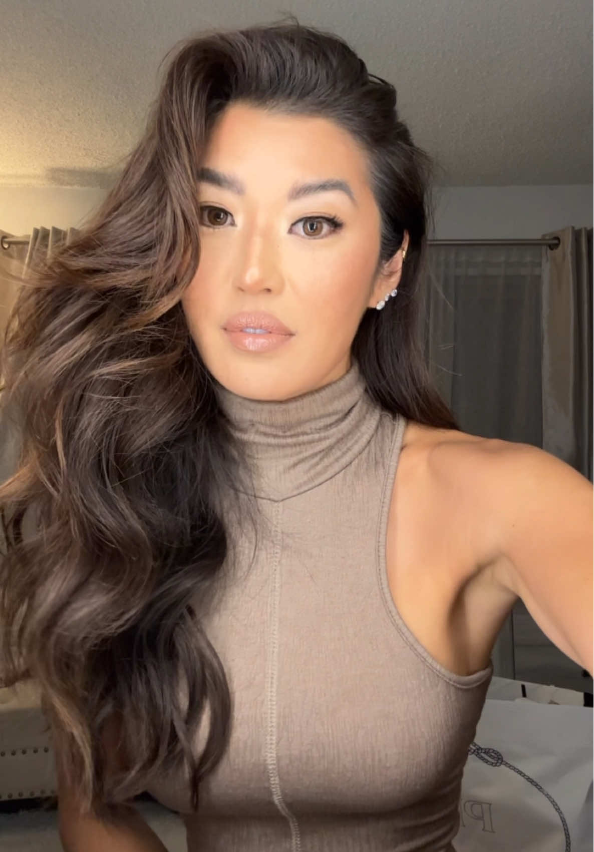 You guys my hair is so big and full of secrets bc of my @UNITE Hair Texturiza spray. I wash my hair with @Olaplex shampoo and conditioner also. I’m obsessed. Also my go to color Yash lipstick by @maccosmetics and @Armani beauty gloss💋 #grwm #hairtok #makeup 