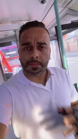 Dukh sunney ke pessy🤣🤣#foryoupage #foryou #uk #london #funny 