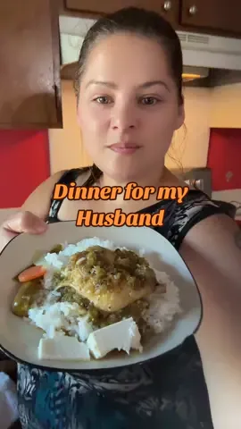 This is what’s for dinner for my husband Cornish hen the salsa verde with steamed white rice, queso, fresco, and chilies de Vinagre #f#fyp#dinnerf#familyh#husbandg#goodwife