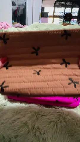 Beautiful quilted travel makeup bags. #MakeupBag #QuiltedMakeupBag #TravelBag #TikTokShopRestock 