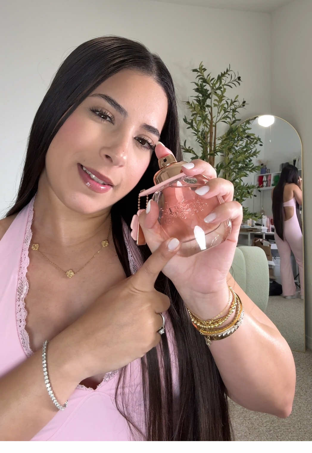 Perfume floral con toques afrutados #coach #perfumefloral #perfume #dealsforyoudays #coachperfume 