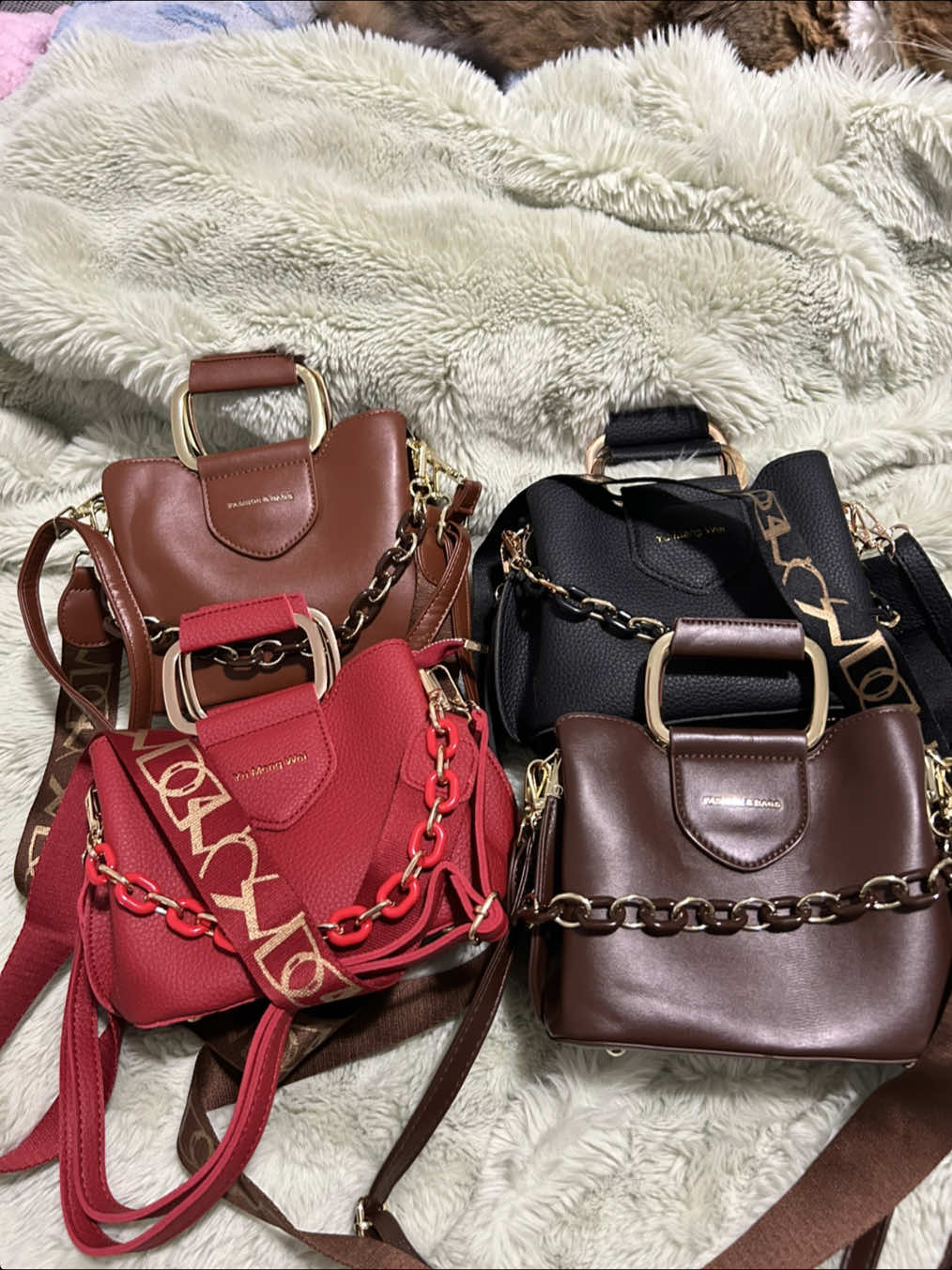 #Handbag #CrossbodyBag #Pocketbook