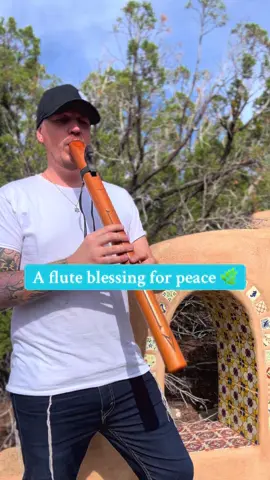 ✨ Welcoming Shabbat with Song ✨ It’s Friday, and as I prepare to welcome in Shabbat, I felt called to share a melody with you. Just breath, wood, and prayer carried on the flute. May these sounds bring you a sense of peace, healing, and calm as we enter this sacred time. Shabbat Shalom 🕊️🌿 #ShabbatShalom #HealingMusic #GraceFlutes #ZachariahGraceMusic #NativeStyleFlute 