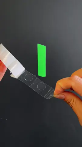 DIY Floating Balloons – No Helium Required 🎈 Want the floating balloon look without helium? Use simple glue dots and painter’s tape to create a balloon wall that looks amazing and is easy to set up and remove. #balloontutorial #balloonhacks #houseofpartyco #BalloonHack 