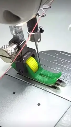 لظامة الماكينة الخياطة  🔧🧵 إبرة العبقري &  مكائن خياطة حسين البصراوي 🧵🔧 ✔️ صيانة جميع أنواع مكائن الخياطة ✔️ صيانة المكائن الإلكترونية الناطقة ✔️ بيع وشراء كافة أنواع مكائن الخياطة ✔️ ضمان + خبرة 📲 تواصل معنا عبر: يوتيوب | تيك توك | إنستغرام | واتساب #إبرة_العبقري #مكائن_خياطة_حسين_البصراوي #صيانة_مكائن_الخياطة #بيع_مكائن_الخياطة #خياطة