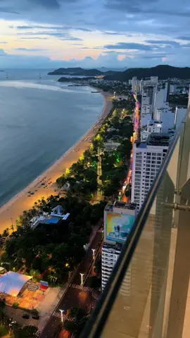 Biển Nha Trang thật đẹp 🥰 #biennhatrang , #dulichvietnam  #vinpearlnhatrang  #dulichnhatrang  #binhyenmoingay 