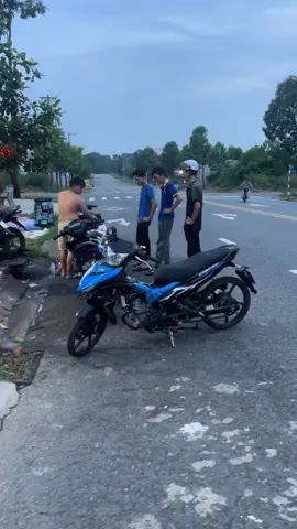 Lâu lâu về báo tí #y15zr_style_malay #tourringlientinh #xedovietnam #xuhuongtiktok 