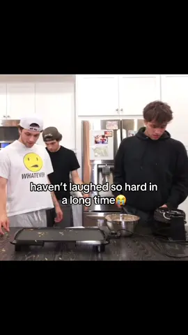 #sturniolotriplets #youtube #fyp #viral #magic @Sturniolo’s @Matt @Christopher Sturniolo @Nicolas Sturniolo 
