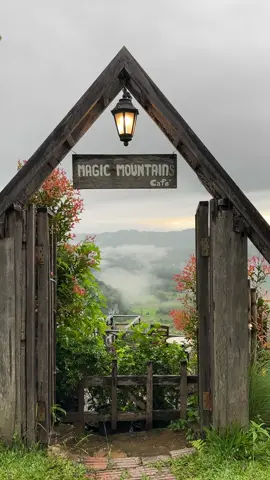 หมอกฤดูฝน ⛰️🌧️#ภูลังกา #ผาช้างน้อย #พะเยา #magicmountaincafe #fypシ゚ 