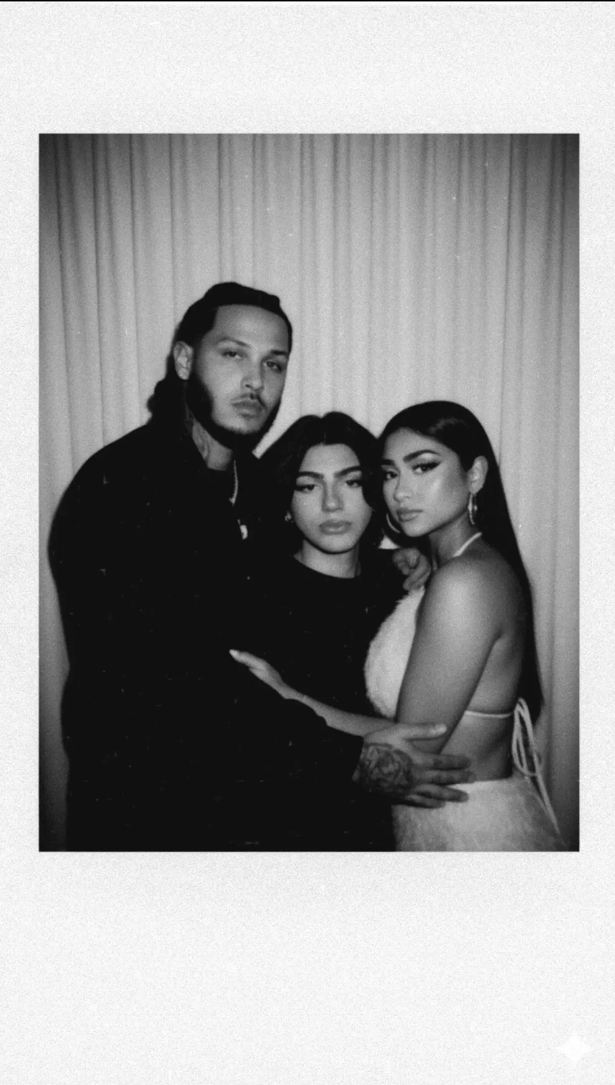 @ROA @Paloma Mami Como nunca pude tomarme esta pic y maybe ya no se pueda con los dos juntos, tocó usar unos truquitos bellísimos btw
