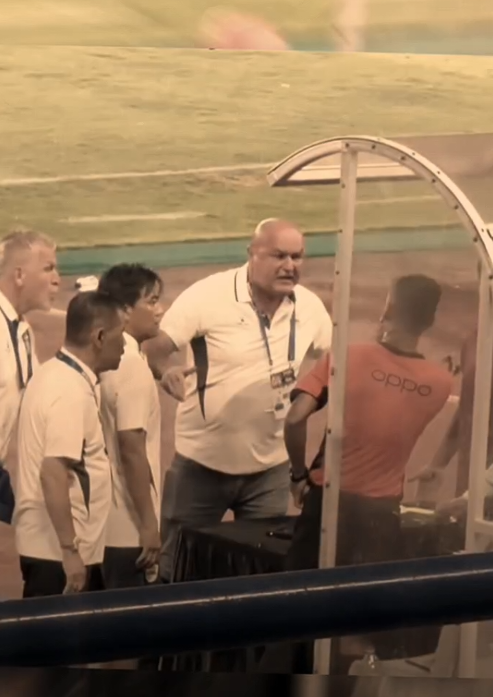 darah tinggi na kumat deui wae si kuch #persibbandung #bojanhodak #brisuperleague #wasit #fypppp 