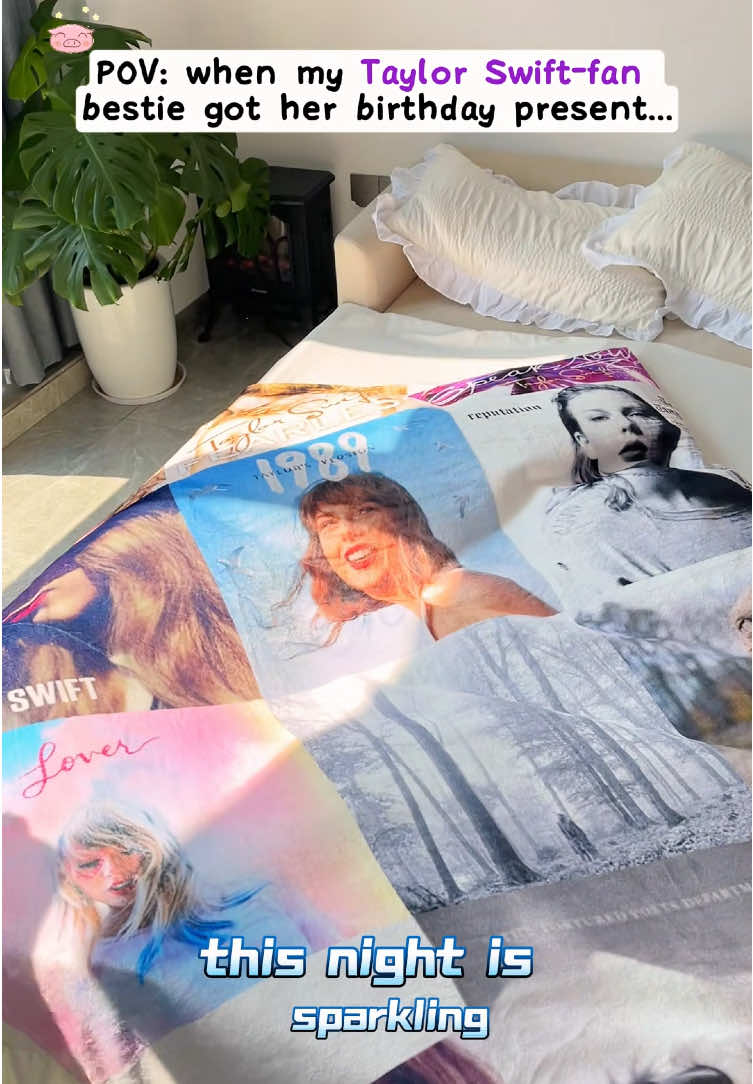 Screaming. Crying.😍😍😍 #swifties #blanket #oversizedblanket #blanket #softblanket 