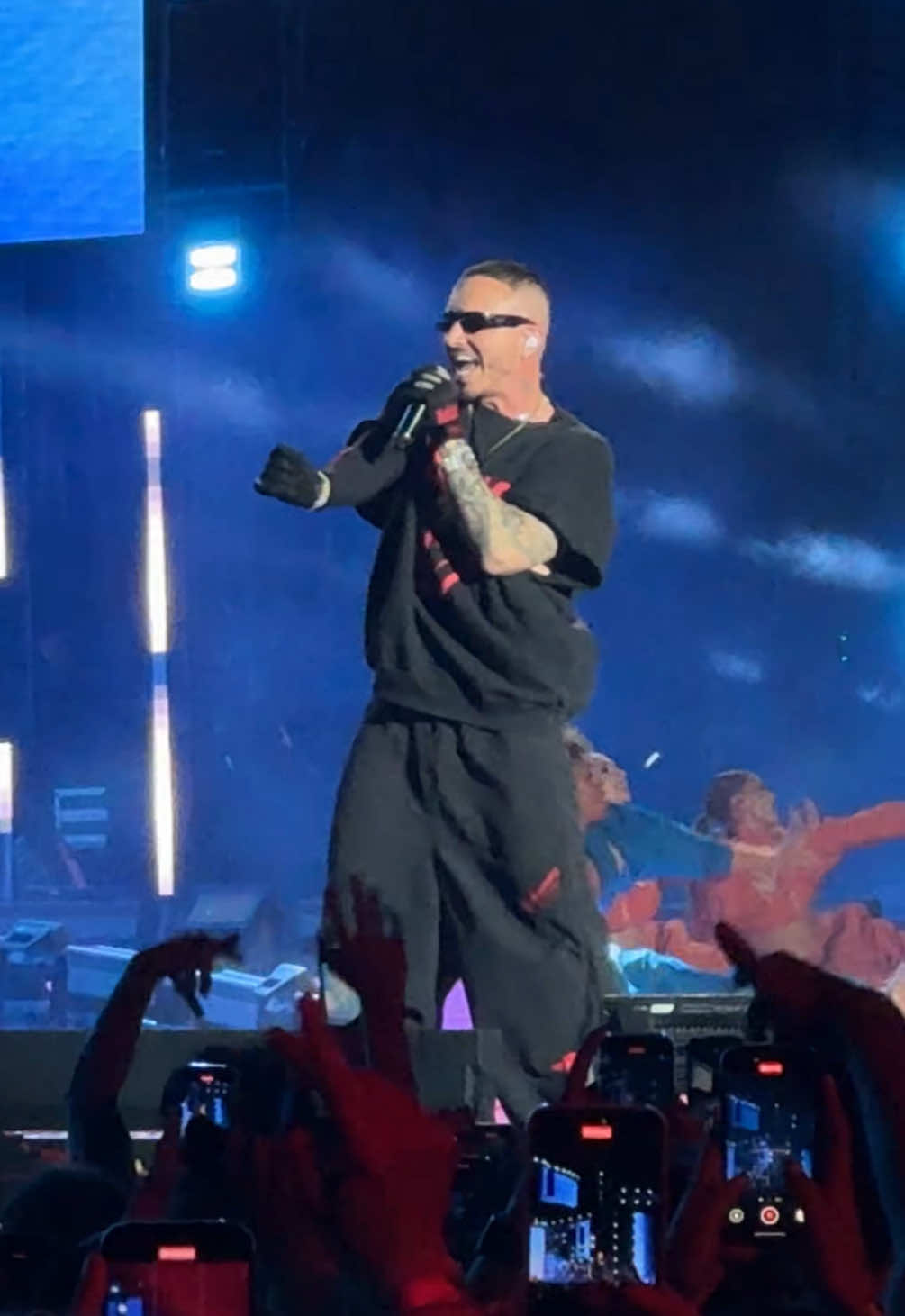 @J Balvin hace el trend de “Azul” en vivo en el #CCME 💙 #azul #jbalvin #fyp #viral 