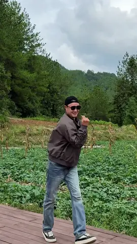 你且看我这热烈勇敢的四十岁