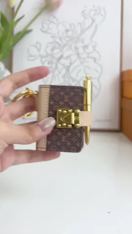 #designerbags #minibags #baglovers #lv 