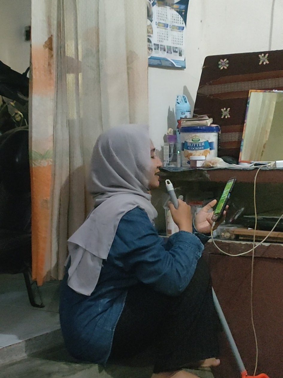 sekretaris kita pindah profesi jadi penyanyi, saking bingungnya surat😱 #kknseru #galaubrutal #konser #fyp #fyppppppppppppppppppppppp 
