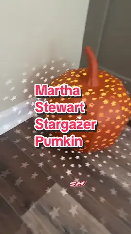 This stargazer pumpkin is the perfect addition to my fall decor 