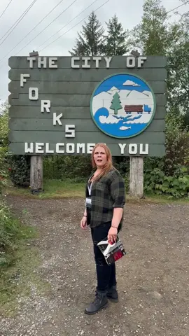 Guys… I think I read a little too hard 😳  #twilight #forks #forkswashington #funny #wenttoohard 