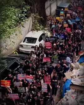 Wag matakot at ipag laban ang para sating mamamayang pilipino. “MAKI BAKA WAG MAKI GULO”