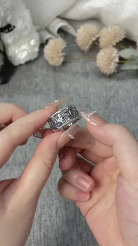 Anillo de plata 925 con ojo turco y mano Hamsa, ideal para atraer protección y energía positiva.  #plata #anillo #ring #rings #sterlings