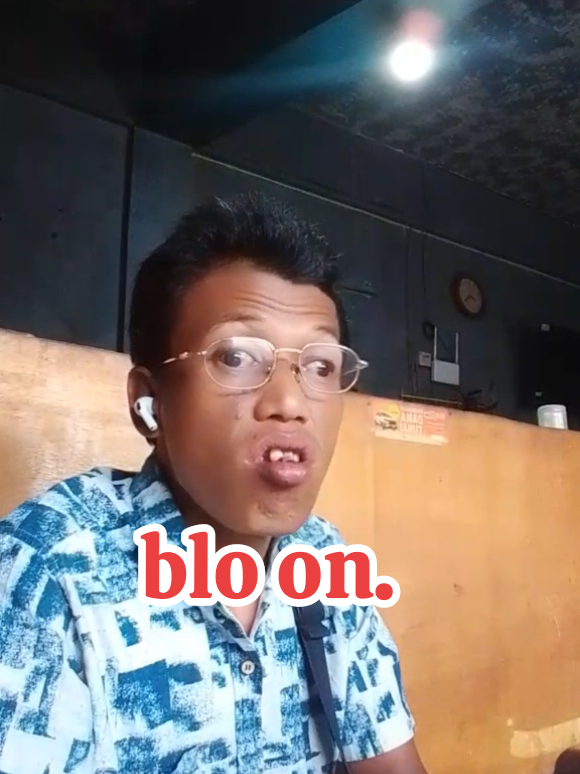 melupakan mantan.#sahrultbn #promoseruweekend #komedi #lucu #fyp 