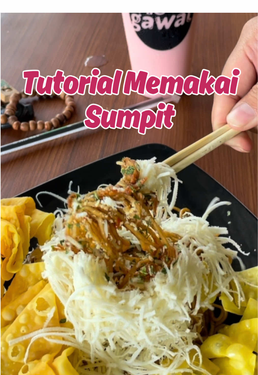 Tutorial memakai sumpit yang benar🥰 #miegawat #miegawatpaiton #miegawatkraksaan #jagonyamiepedas #fyp 
