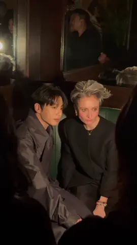 #CalvinKlein ショーのアフターパーティで大勢の視線の先にいたのは #BTS #Jungkook ! #NYFW #Vogueコレ