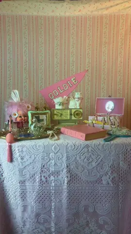 💕🎀✨🦢 I wish this was my bedroom 😭 #vintageset #vintagevibes #girlhoodaesthetic #girlhood 