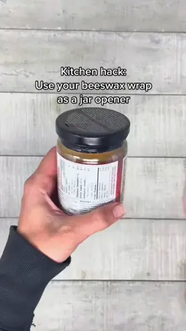 The best hack for worn out beeswax wraps! #beeswaxwraps  #handmadebusiness #madeincanada #zerowaste 