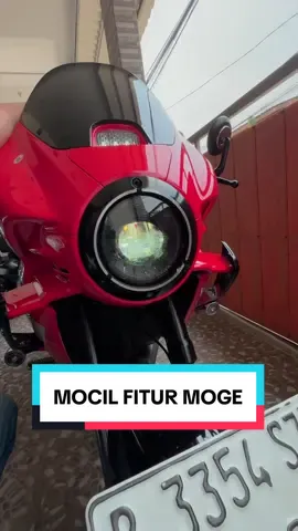 Motornya kecil, tapi fiturnya lumayan lengkap 🤩 Ini dia si QJMotor Cito 150, lampu full LED pakai lensa di depan yang sorot lampunya fokus kaya Bi-LED aftermarket! Cuma emang kurang tebel aja sih, namanya juga lampu standar yak 🤣 selebihnya fitur elektronik lengkap bener kaya ABS 2 channel, TCS, spidometer digital yang bisa nyambung hp & bisa navigasi, ya walaupun buat navigasinya mesti bayar si 🗿 #qjmotor #qjmotorcito150  #motorkecil #motormini #motorbaru 