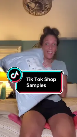 If you enjoy unhinged reviews -this video is for you. #tiktokshop #tiktokshopfinds ##freesample #womensfashion #unboxing 